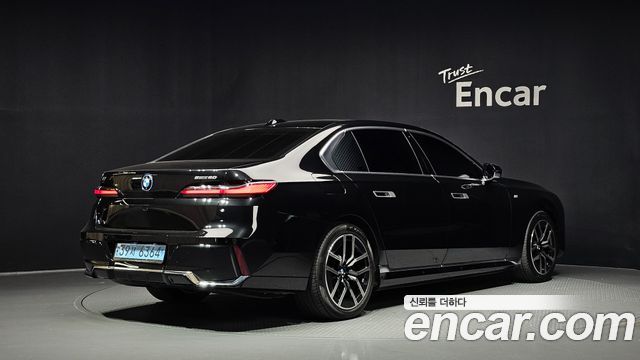 BMW i7 из Кореи Encar
