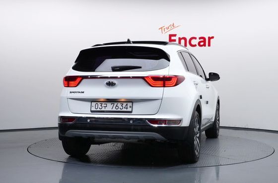 Kia Sportage Gasoline 2.0 2WD Noblesse — пробег 136 480 км — фото 4 из 5