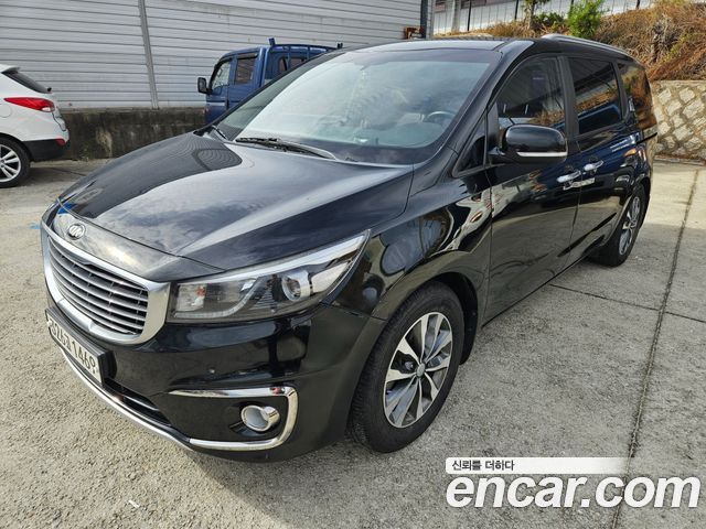 Kia Carnival 9-seater Luxury — пробег 247 000 км — фото 1 из 5