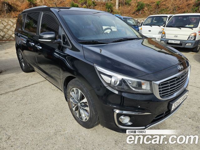 Kia Carnival 9-seater Luxury — пробег 247 000 км — фото 2 из 5