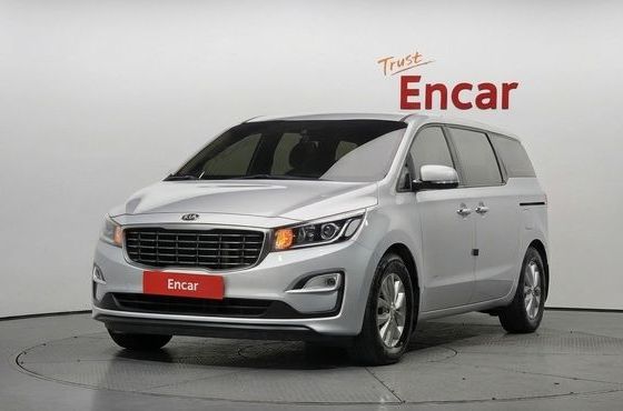 Kia Carnival 11-Seater Deluxe — пробег 86 023 км — фото 1 из 5