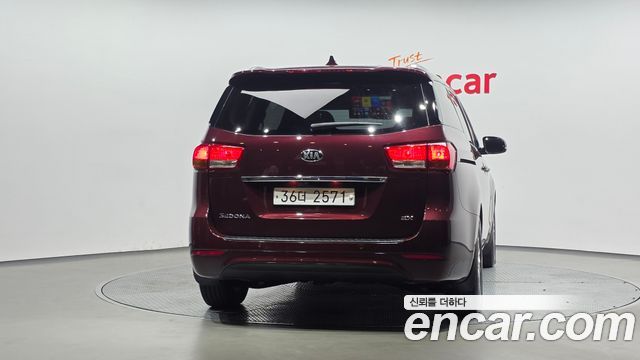 Kia Carnival Gasoline 8-Seater Export — пробег 78 863 км — фото 4 из 5