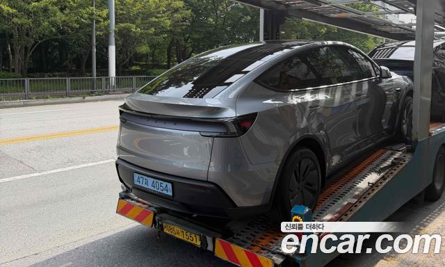 Tesla Model Y RWD — пробег 11 500 км — фото 4 из 5
