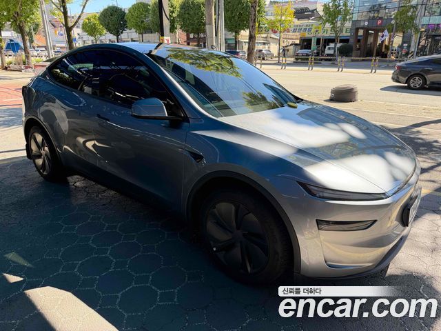 Tesla Model Y RWD — пробег 11 500 км — фото 5 из 5