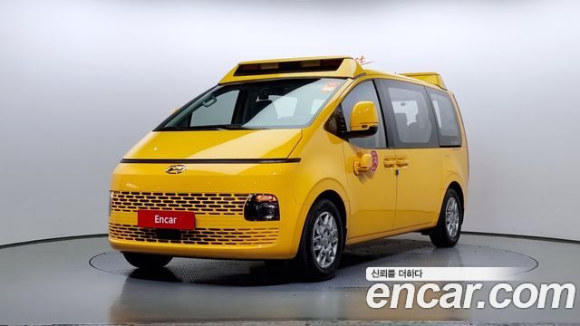 Hyundai Staria L3.5 어린이보호차 11-Seater — пробег 15 270 км — фото 1 из 5