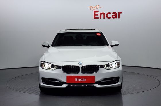 BMW 3-Series 320i Sport — пробег 88 100 км — фото 3 из 5