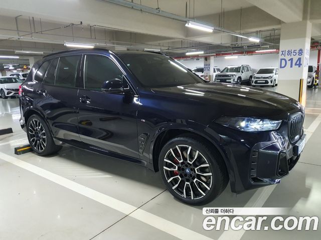 BMW X5 xDrive 50e M Sport — пробег 1 742 км — фото 4 из 5