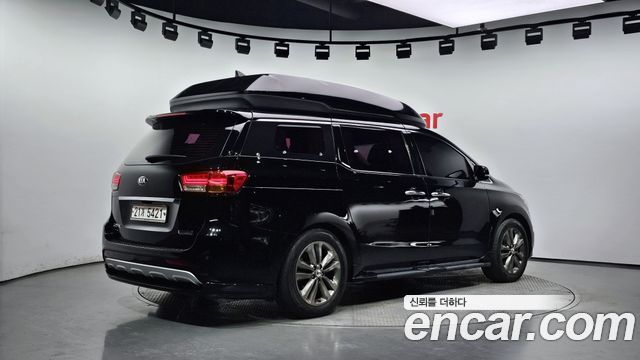 Kia Carnival из Кореи Encar