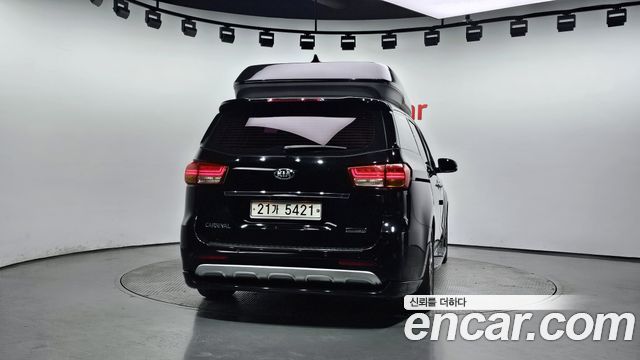 Kia Carnival из Кореи Encar