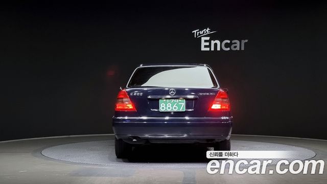 Mercedes-Benz C-Class из Кореи Encar