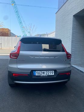 Volvo XC40 B4 Ultimate Bright — пробег 39 486 км — фото 4 из 5