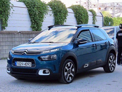 Citroen-DS C4 CACTUS 1.5 BlueHDi Shine — пробег 50 931 км — фото 2 из 5
