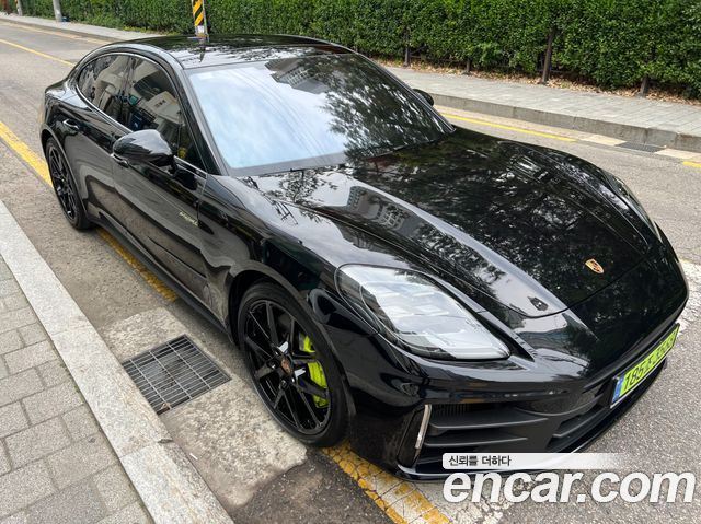 Porsche Panamera 2.9 AWD E-Hybrid — пробег 9 000 км — фото 1 из 5