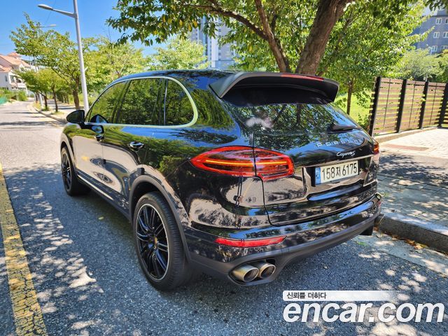 Porsche Cayenne 3.6 S 958 — пробег 170 000 км — фото 5 из 5