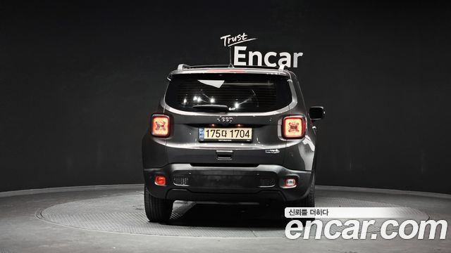 Jeep Renegade 2.4 Longitude — пробег 25 980 км — фото 4 из 5