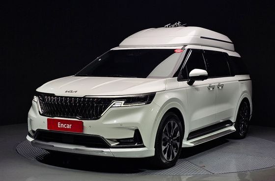 Kia Carnival Gasoline 7-Seater Hi-Limousine Signature — пробег 62 351 км — фото 1 из 5