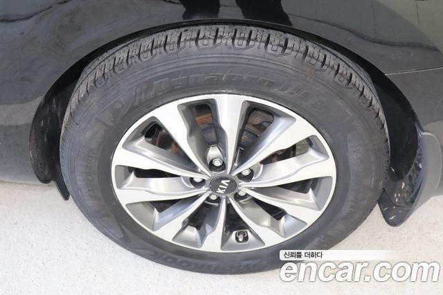 Kia Carnival 9-seater Luxury — пробег 216 592 км — фото 5 из 5