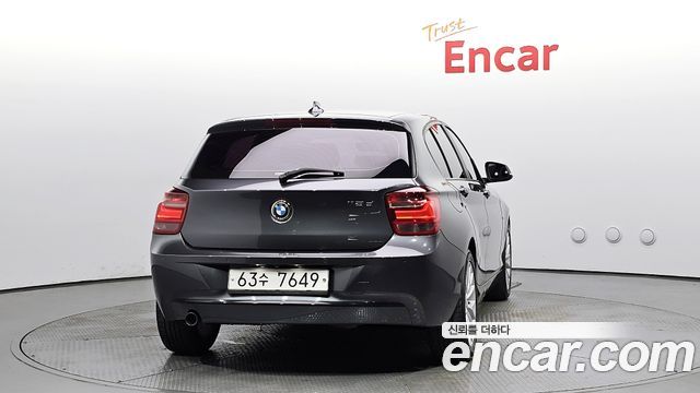 BMW 1-Series 118d Sport 5Door — пробег 221 232 км — фото 4 из 5