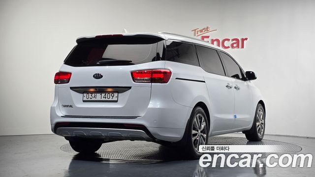 Kia Carnival из Кореи Encar