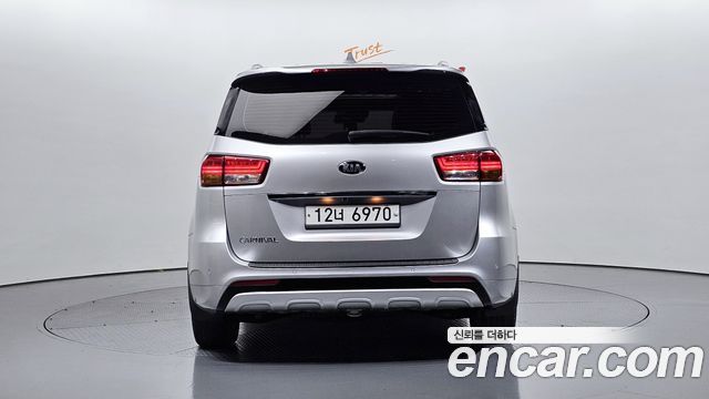 Kia Carnival 9-seater Noblesse — пробег 178 048 км — фото 4 из 5