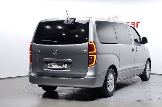 Hyundai Starex Van 5-Seater Modern — пробег 140 617 км — фото 2 из 5
