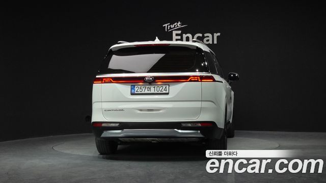 Kia Carnival из Кореи Encar
