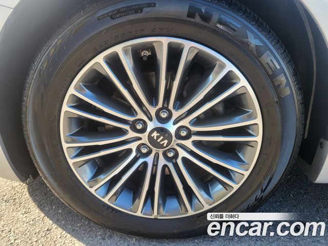 Kia K7 из Кореи Encar