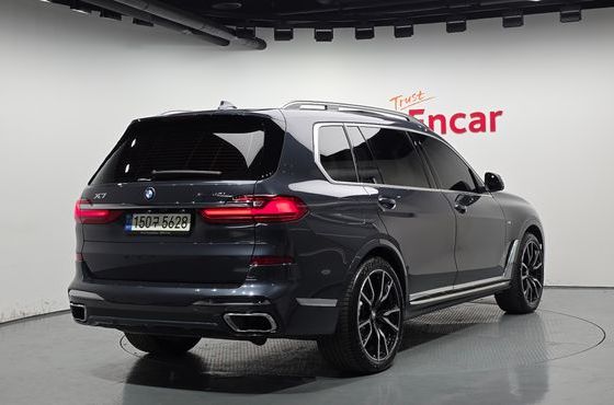 BMW X7 xDrive 40i M Sport 6STR — пробег 30 584 км — фото 2 из 5