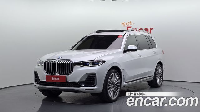 BMW X7 xDrive 40i Design Pure Excellence 6-Seater — пробег 28 932 км — фото 1 из 5