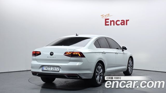 Volkswagen Passat 2.0 TDI Premium — пробег 29 313 км — фото 2 из 5