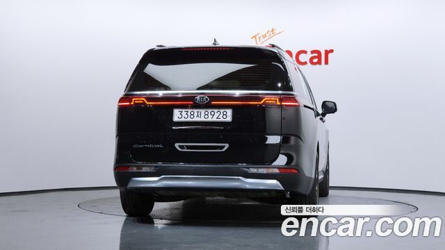 Kia Carnival из Кореи Encar