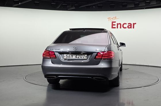 Mercedes-Benz E-Class E250 CDI 4MATIC — пробег 240 409 км — фото 4 из 5