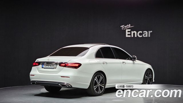 Mercedes-Benz E-Class из Кореи Encar