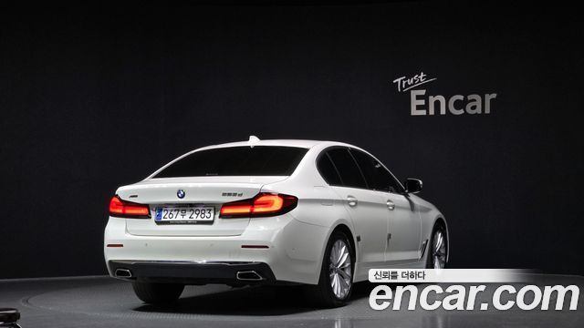 BMW 5-Series 523d xDrive Luxury — пробег 91 100 км — фото 2 из 5