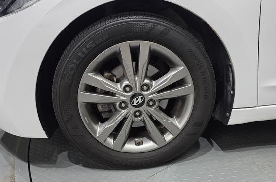 Hyundai AVANTE 1.6 e-VGT SMART Special — пробег 151 844 км — фото 5 из 5