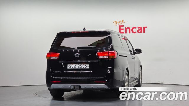 Kia Carnival из Кореи Encar