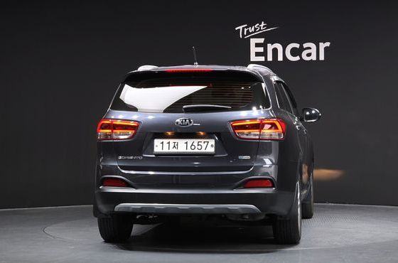 Kia Sorento Diesel 2.0 2WD Prestige — пробег 193 426 км — фото 4 из 5