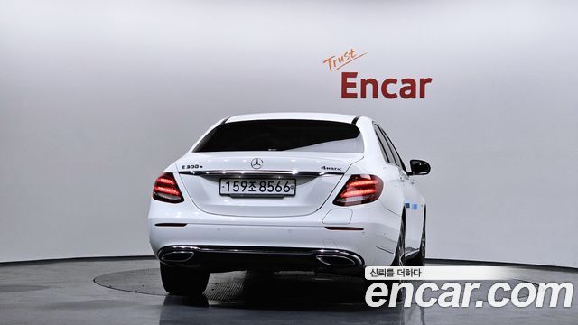 Mercedes-Benz E-Class из Кореи Encar