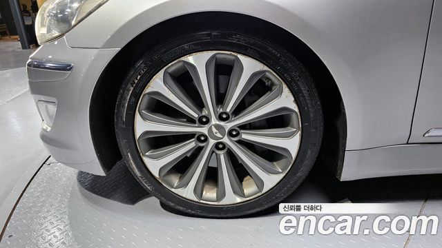 Hyundai Genesis из Кореи Encar