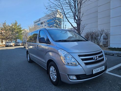 Hyundai Starex 12-Seater Wagon Smart — пробег 158 000 км — фото 3 из 5