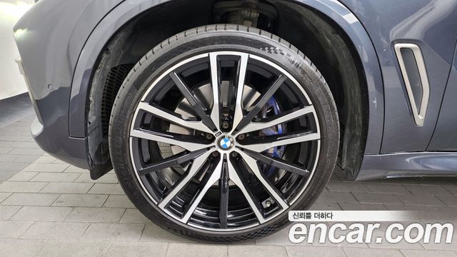 BMW X5 M50i — пробег 126 687 км — фото 5 из 5