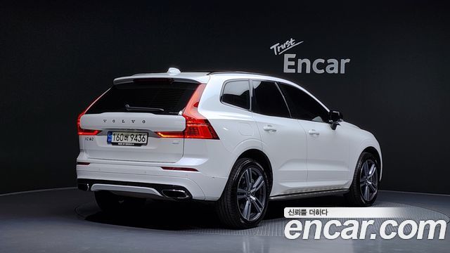 Volvo XC60 T8 R-Design — пробег 152 267 км — фото 2 из 5