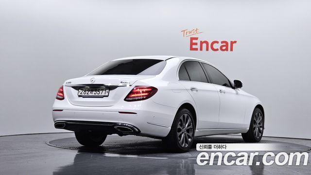 Mercedes-Benz E-Class из Кореи Encar