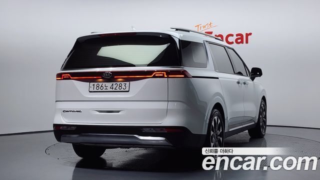 Kia Carnival из Кореи Encar