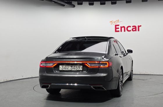 Lincoln Continental 3.0 AWD — пробег 63 701 км — фото 4 из 5