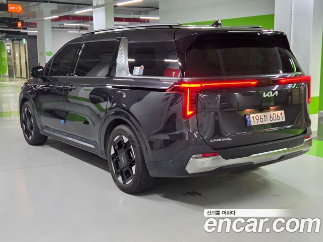 Kia Carnival Gasoline 7-Seater Signature — пробег 15 405 км — фото 4 из 5