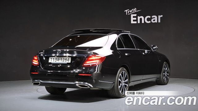 Mercedes-Benz E-Class из Кореи Encar