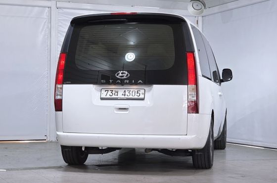 Hyundai Staria Tourer 11-Seater Modern — пробег 80 194 км — фото 4 из 5