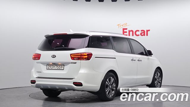 Kia Carnival из Кореи Encar