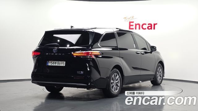 Toyota Sienna 2.5 Hybrid AWD — пробег 41 346 км — фото 2 из 5